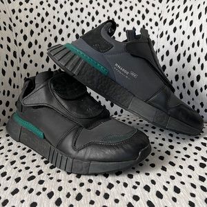 Black Adidas RN6000
